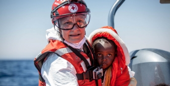 Ministra do Trabalho, Solidariedade e Segurança Social visitou a equipa que vai acompanhar os menores refugiados